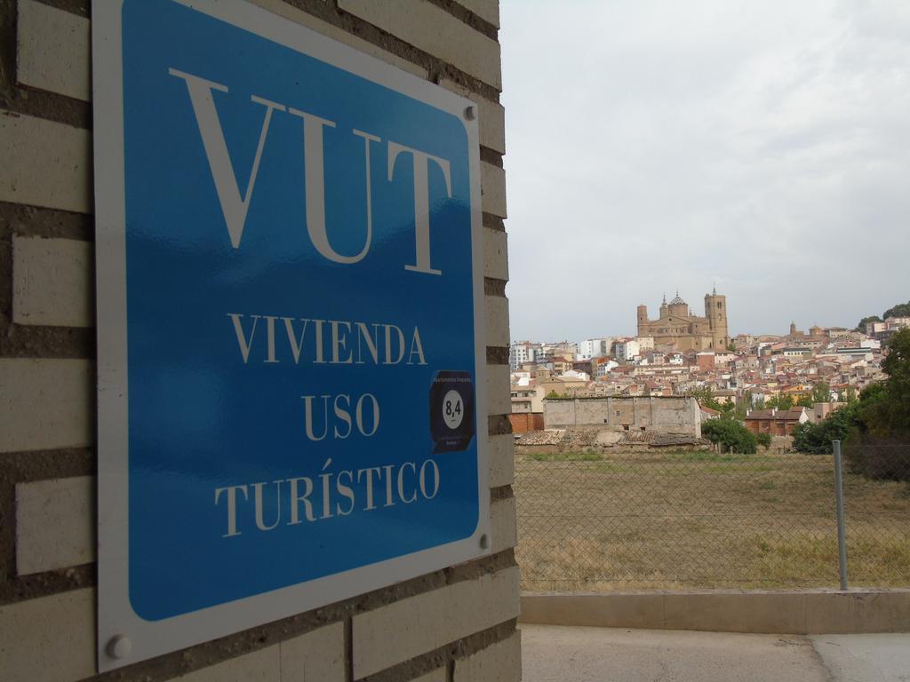 Apartamentos Mequedo Alcañiz Eksteriør billede