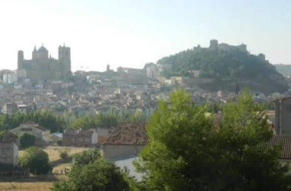 Apartamentos Mequedo Alcañiz Eksteriør billede